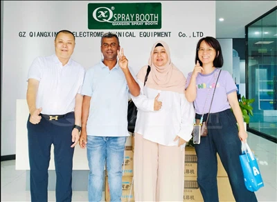 Booth semprotan otomatis yang disesuaikan di Mauritius